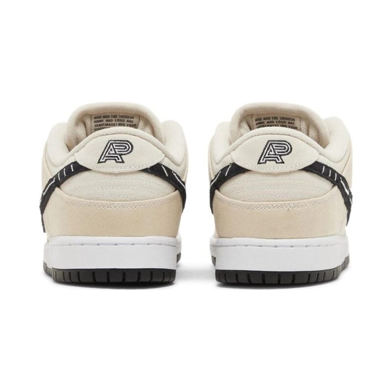 Albino & Preto X Dunk Low Sb Jiu-Jitsu Fd2627-200