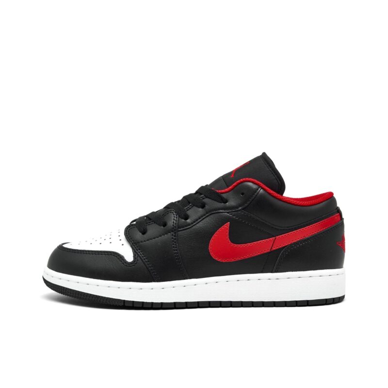 Big Kids Jordan 1 Low Black/Fire Red-White (553560 063)