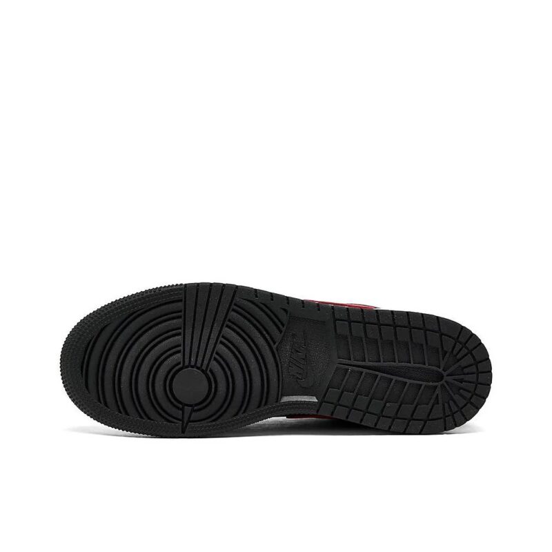 Big Kids Jordan 1 Low Black/Fire Red-White (553560 063)