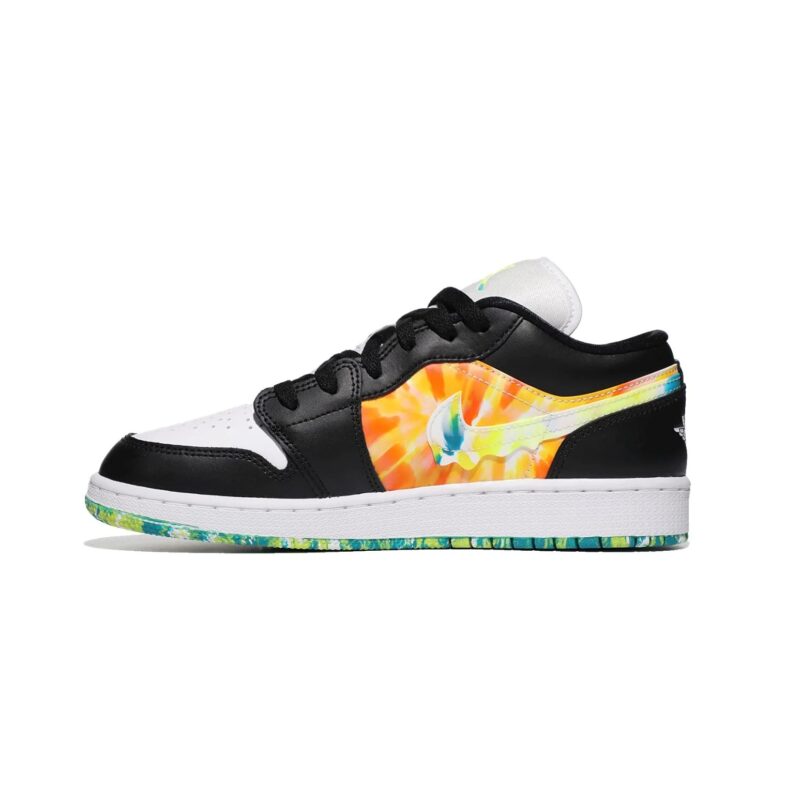 Big Kids Jordan 1 Low Se Black/White-Team Orange (Dj6252 038)