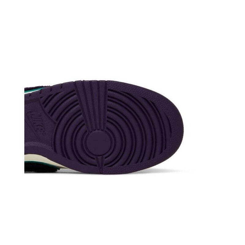 Dunk Low Chenille Swoosh – Grand Purple