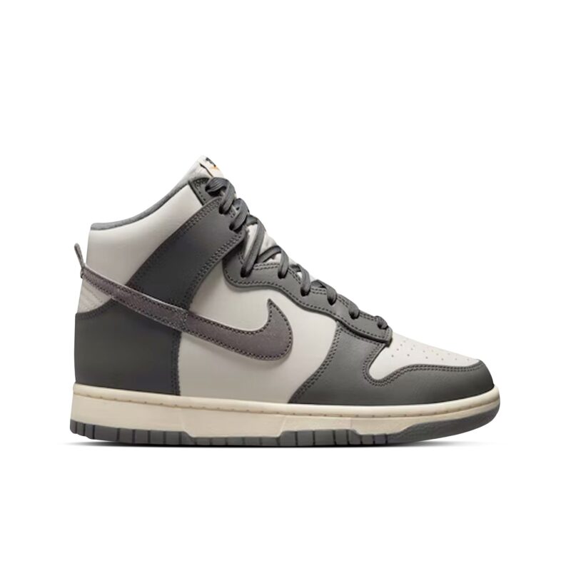 Nike Dunk High Vintage Light Bone DM0582-001