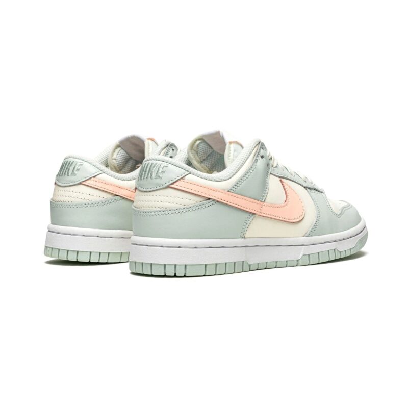 Nike Dunk Low Wmns Barely Green