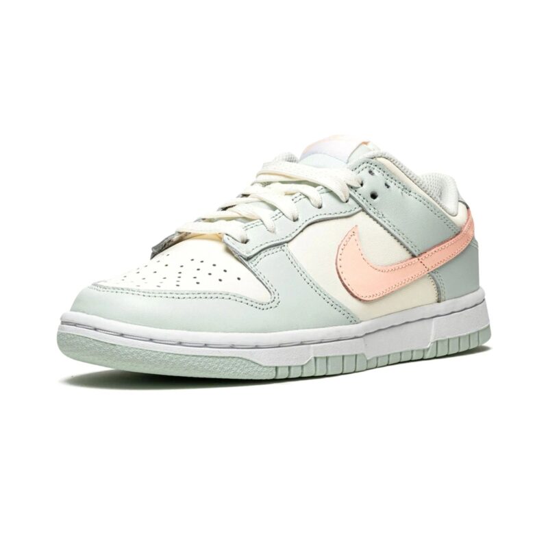 Nike Dunk Low Wmns Barely Green