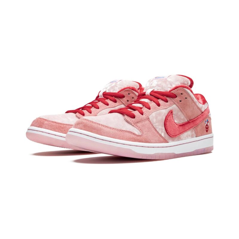 Strangelove X Nike Dunk Low Sb Valentines Day