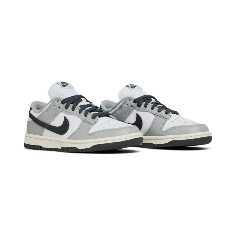 Wmns Dunk Low Light Smoke Grey Dd1503-117