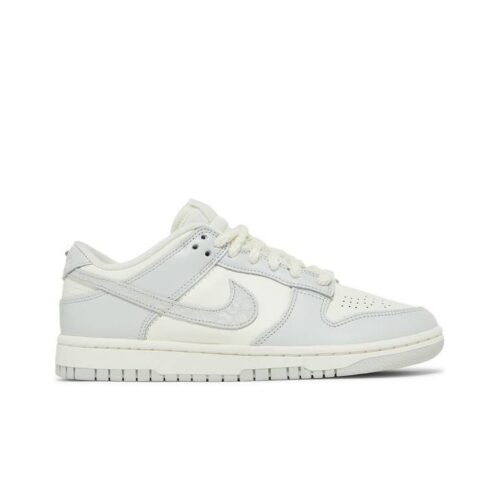 Wmns Dunk Low Needlework