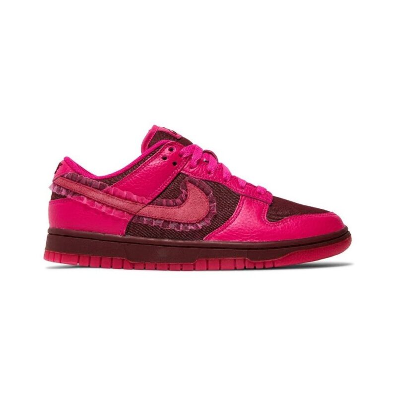 Wmns Dunk Low Valentine S Day Dq9324-600