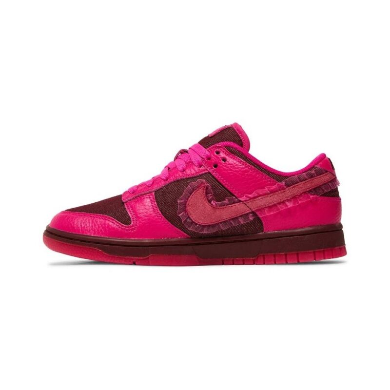 Wmns Dunk Low Valentine S Day Dq9324-600