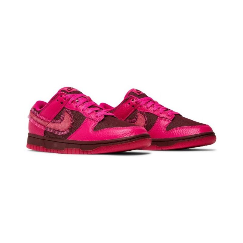 Wmns Dunk Low Valentine S Day Dq9324-600