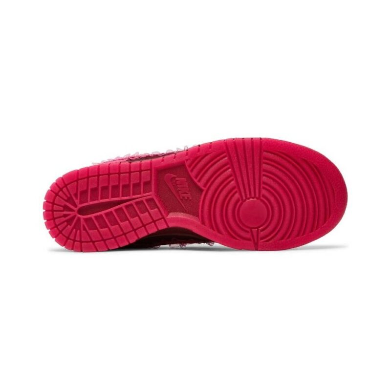 Wmns Dunk Low Valentine S Day Dq9324-600