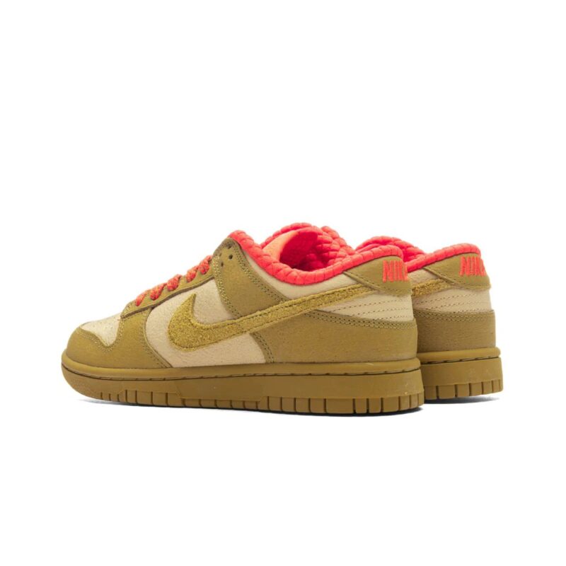 Womens Nike Dunk Low Se Sesame/Bronzine-Picante Red (Fq8897 252)