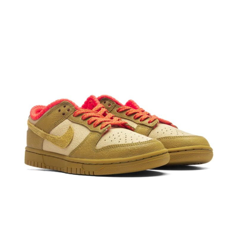 Womens Nike Dunk Low Se Sesame/Bronzine-Picante Red (Fq8897 252)